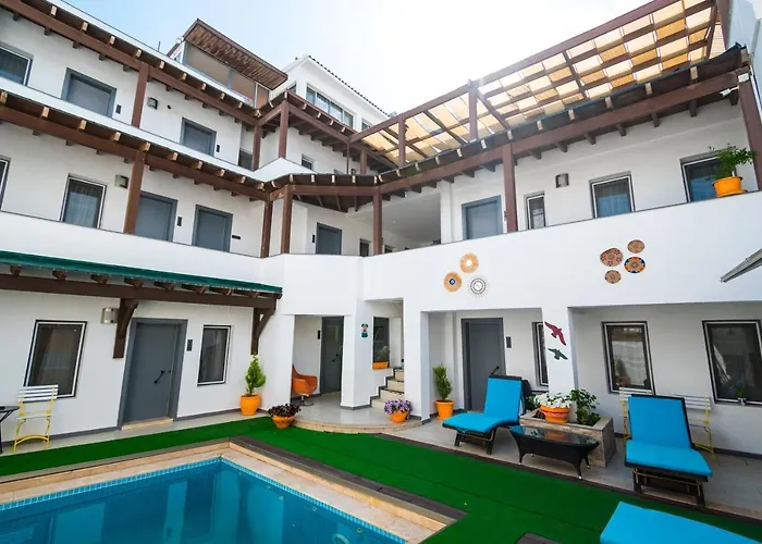 7. Art Feslegen Hotel