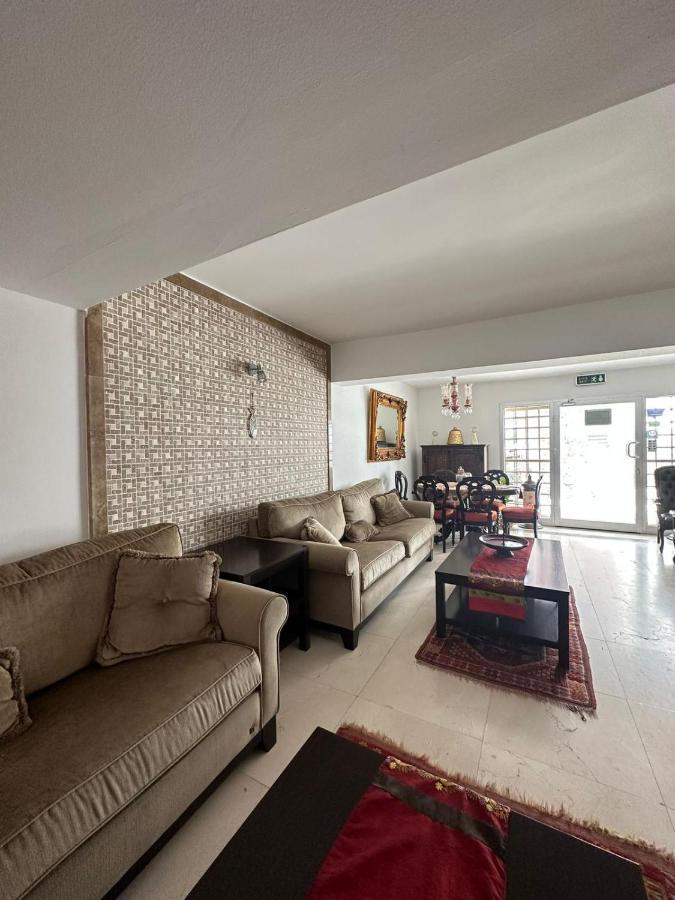 7. Art Feslegen Hotel